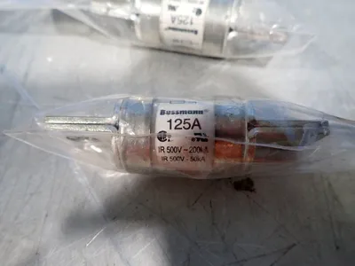 NEW BUSSMANN 64676120AUX