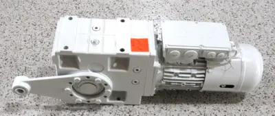 NEW LENZE MDEMABS080-42 GEARMOTOR GKS06-3M SAR 080C42 MDEMABS08042