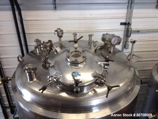 Used MUELLER CORP F Stainless Steel Tanks Illinois US | Aaron Equipment #84030