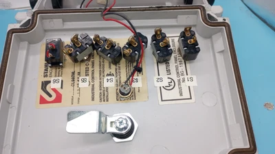 USED Stahlin ELECTRICAL ON/OFF SWITCH ENCLOSURE