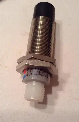 New | in-Stock CUTLER-HAMMER E59-F18C116D01-D2 Sensors | Surplus Asset Holdings #1206464