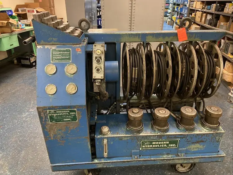 Used _UNKNOWN_ _UNKNOWN_ Jack Lifters Ohio US | Surplus Asset Holdings #1207082