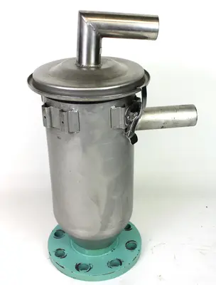 Stainless Steel Vacuum Hopper Receiver, 1/2" Inlet/Outlet, Fluted w/ Screen