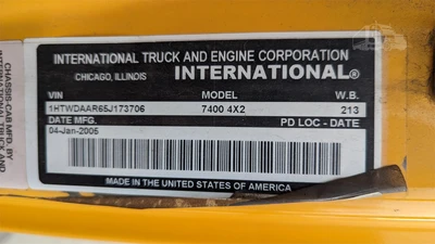 USED 2005 INTERNATIONAL WORKSTAR 7400