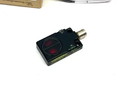 USED BANNER ENGINEERING LOW-PROFILE DIFFUSE-MODE INFRARED SENSOR