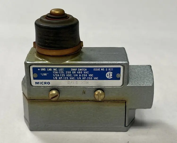 New | in-Stock MICRO SWITCH BZE6-2RN Miscellaneous Equipment (Electrical & Power) Ohio US | Surplus Asset Holdings #1568081