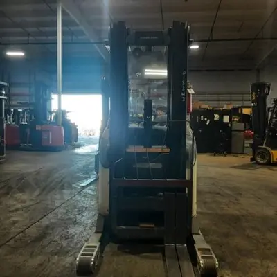 USED 2016 CROWN RR5725-45