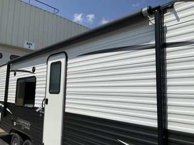 Used 2020 AVENGER FOREST RIVER Campers, Caravans, Motorhomes Michigan US | Miedema Asset Management Group #1337428