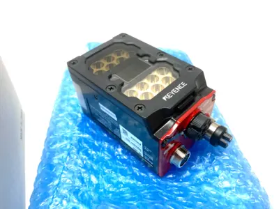 USED KEYENCE 1D/2D CODE READER, FULL RANGE MODEL, 2048 × 1536 PIXELS