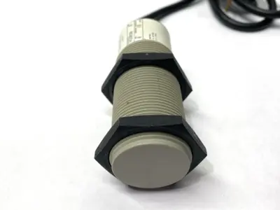 817C-N15R30 Ser. A | Allen Bradley  Cylindrical Inductive Proximity Sensor Rev. B - New Other