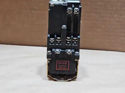 Used ALLEN-BRADLEY 700-NT Misc Electrical & Power Parts British Columbia CA | Lenmark #1439446