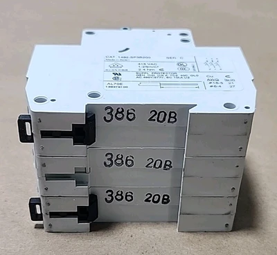 NEW Allen-Bradley 1492-SP3B200