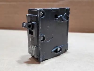 Used SIEMENS Q130 Switchgears British Columbia CA | Lenmark #835811