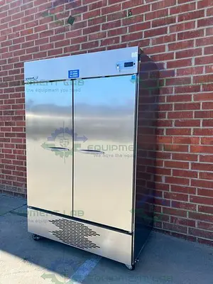 USED VWR GTVWG49FSSA STAINLESS STEEL DOUBLE DOOR FREEZER - 25°C 49 CU, FT.
