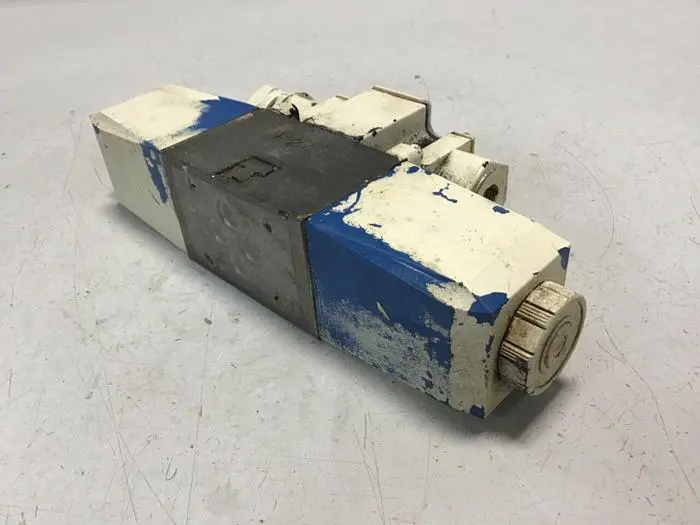 Used VICKERS DG4V37CMP7H750 Valves/Fittings Michigan US | Ideal Machinery #598337