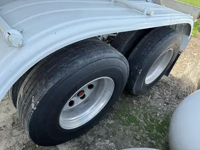Used 1972 LUBBOCK _UNKNOWN_ Liquid Supply Trailers Indiana US | Lakeshore Equipment Sales #1546602