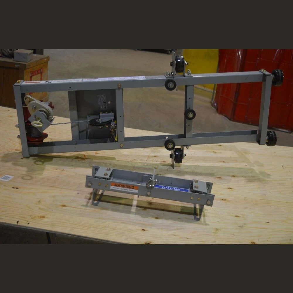 Magnum DS Breaker Lifter