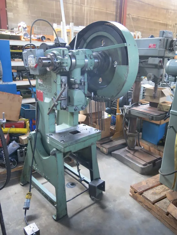 Used _UNKNOWN_ . . . . . . . . . . . . . . . . . . .2 O.B.I. Presses New Jersey US | MULLIN MACHINERY #292884