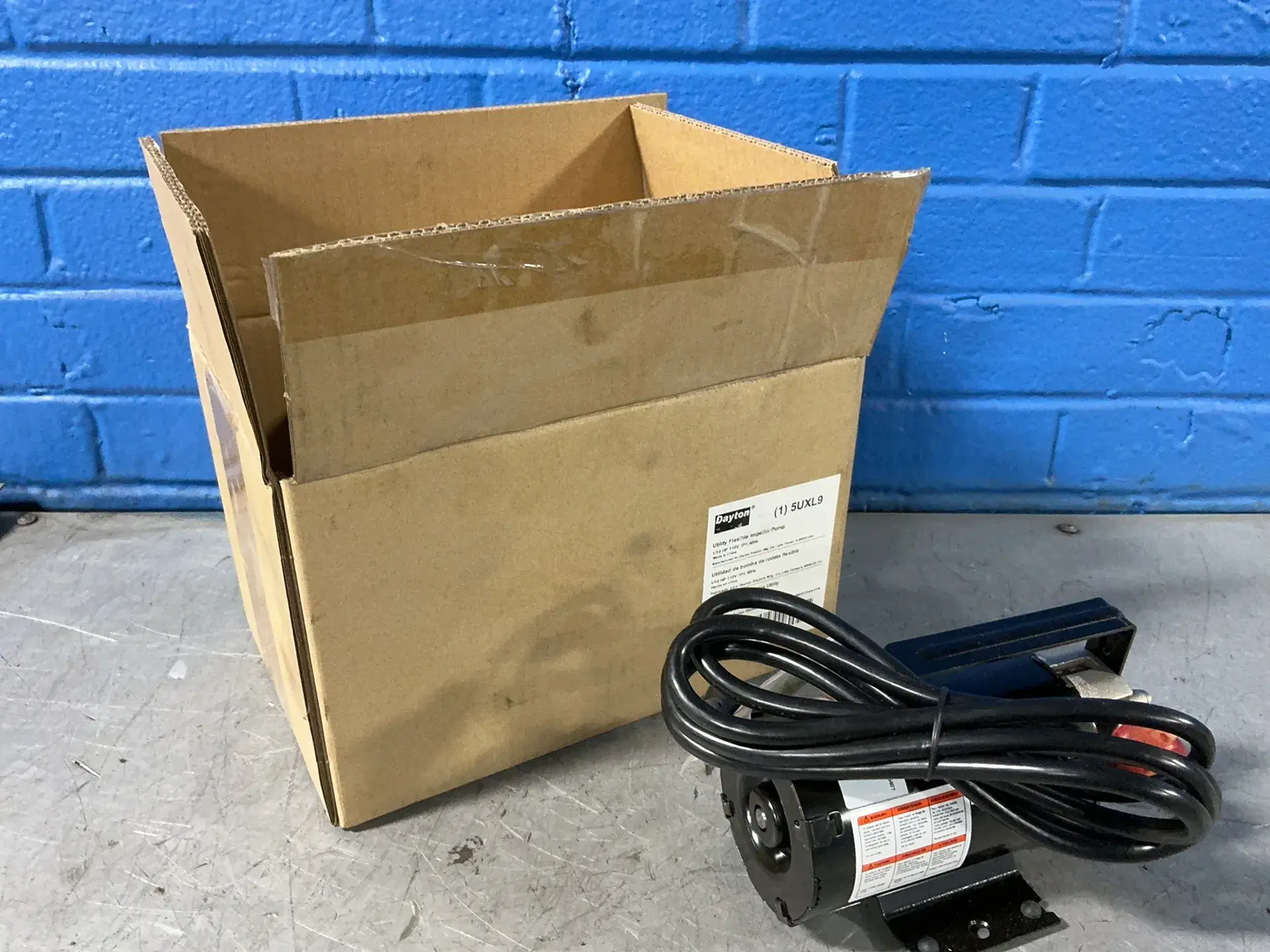 Used DAYTON 5UXL9 Pumps Ohio US | HGR 24 #1486630