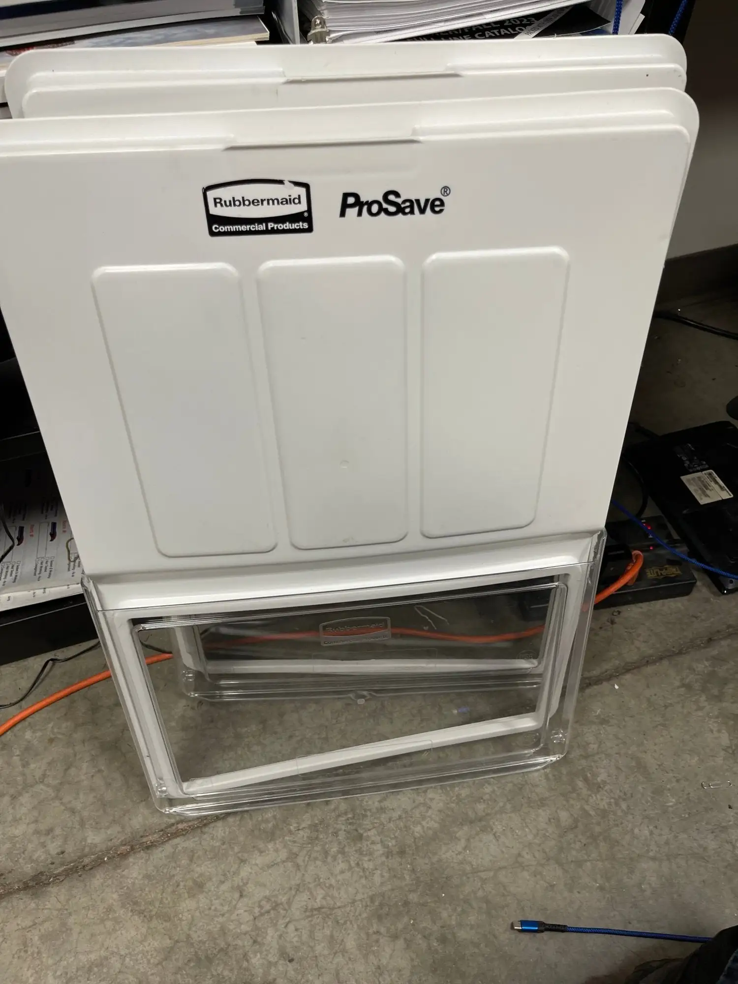 New | in-Stock Rubbermaid New Rubbermaid FOOD BOX PROSAVE® SLIDING LID FOR 26" X 18" CLEAR Food, Restaurant, & Bakery Parts & Accessories Illinois US | Falcon Restaurant Supply #1376176