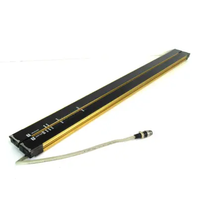USED OMRON F3SJ-A0700P25