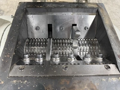 USED NISSUI SA33