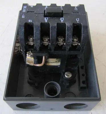 Klockner Moeller 20 Amp Industrial Contactor DIL 00-40-NA  3 Pole 20A 115V Coil