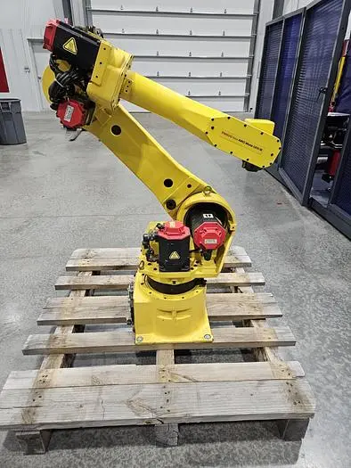 Used FANUC ARCMATE 120IB Robotic Welding Cells Ohio US | Six Axis Solutions #397907