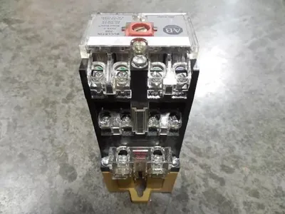 Allen Bradley 700-P800A1 AC Relay Module Series D Used