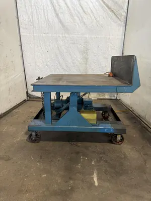 4,000 LB X 48" X 48" HYDRAULIC TILT TABLE. STOCK # 1003925.