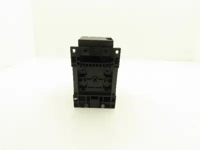 General Electric CK75CE300WH-T Contactor 250amp 135Hp @ 660/690V 74vdc Coil