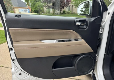 USED 2014 JEEP COMPASS