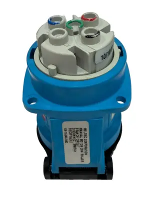 NEW MELTRIC CORP. 63-10043-080 DSN RECEPTACLE ANGLE BOX 20AMP 6310043080