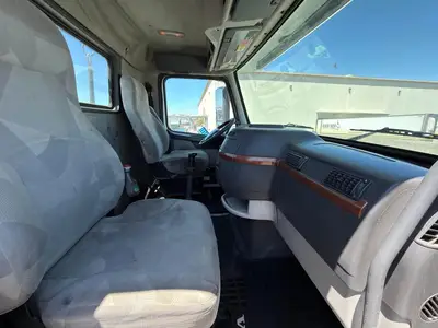 Used 2011 VOLVO VNL64T300 Conventional trucks California US | Ben Kaplan Equipment #1250886