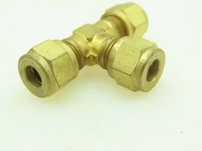 Gyrolok Brass Union Tee Connector Compression Fitting  5/16" Tube OD  LOT OF 12