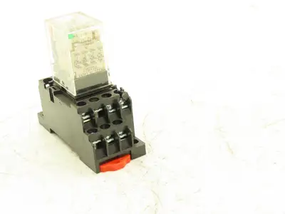 Omron MY4N-GS Relay 14-Pin 4 Pole LED Indicator 24VDC Coil w/ Base Lot of 12