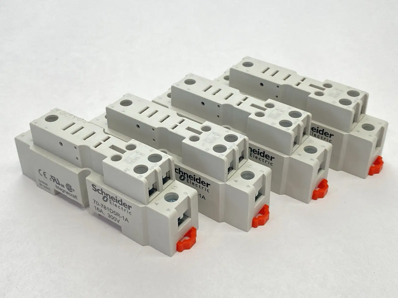 Used Schneider Electric Relay Base 16A 300V LOT OF 4 Relays & Switches Michigan US | Maverick Industrial Sales #1395410