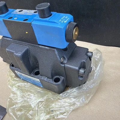 NEW Eaton DG5V-8-H-2C-M-U-H-10
