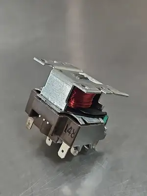 Honeywell Tradeline R8222 D 1014 DPDT Switching Relay Loc4B19