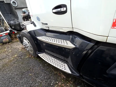 USED 2016 KENWORTH T680