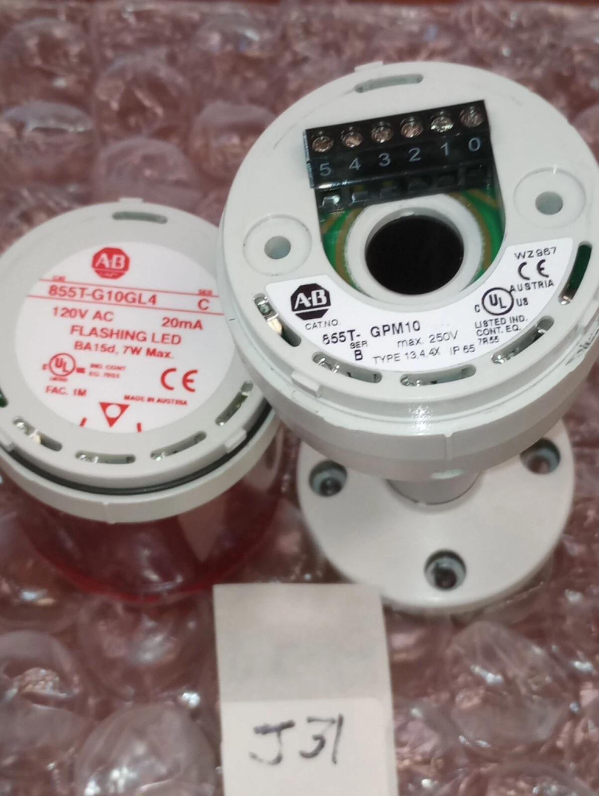 USED Allen-Bradley 855T-G10GL4 + 855T-GPM10 POLE MOUNT BASE + 855E-LL10R LAMP