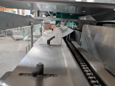 KLIKLOK KF Tray Former Carton Machines | Global Machine Brokers, LLC (3)