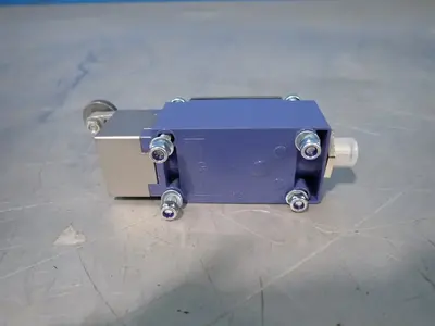 NEW TELEMECANIQUE XCKJD