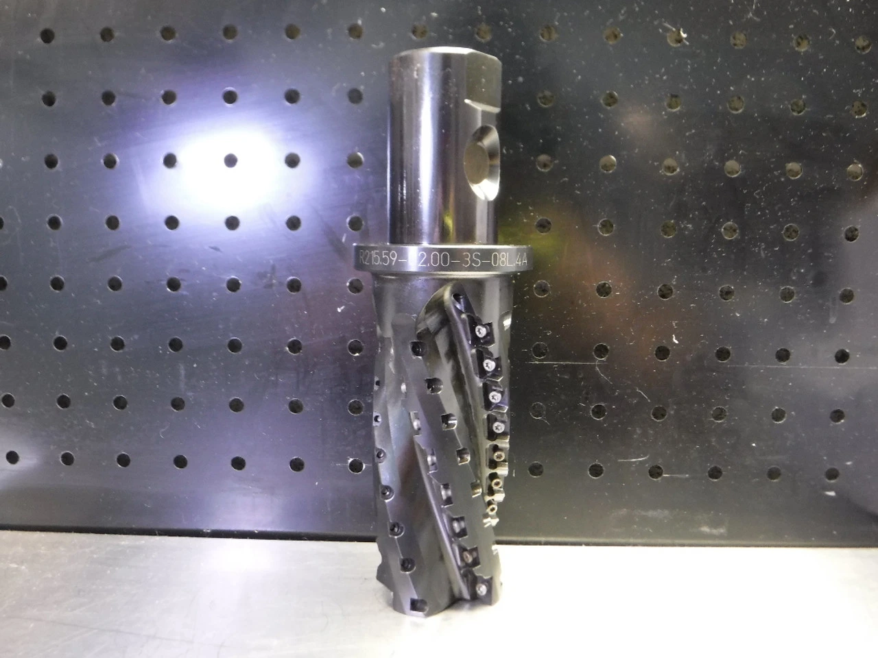 Carboloy 2" 4 Flute Indexable Milling Cutter R215.59-02.00-3S-08L.4A (LOC3463B)