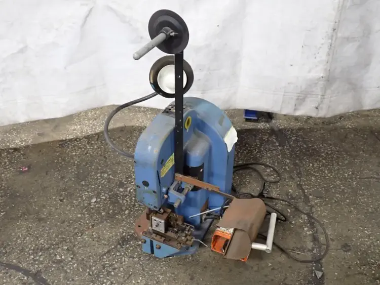 Used AMP INCORPORATED 14712731 Wire Crimpers Ohio US | HGR 24 #831003