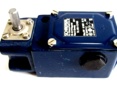 NEW SCHMERSAL T2L 035-11Z-M20 LIMIT SWITCH 101167907 T2L03511ZM20