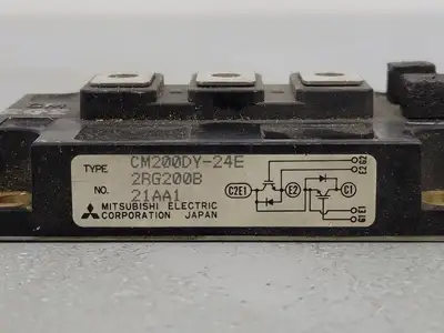 USED MITSUBISHI CM200DY-24E 2RG200B