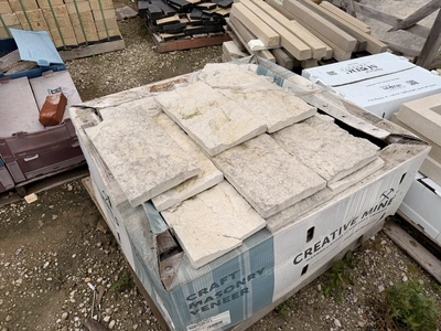 USED CREATIVE MINES VENEER APPROXIMATELY 68SQ FT