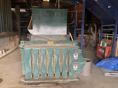 2005 IBC LD-60-SD Full Eject Closed Door / Steel Belt Feed Conveyor