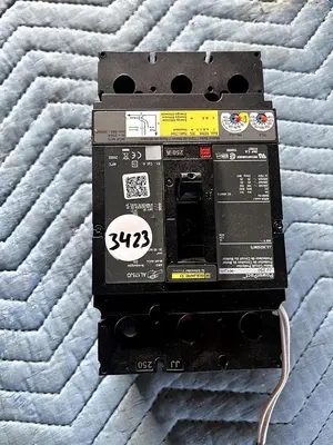 NEW SQUARE D JJF36250